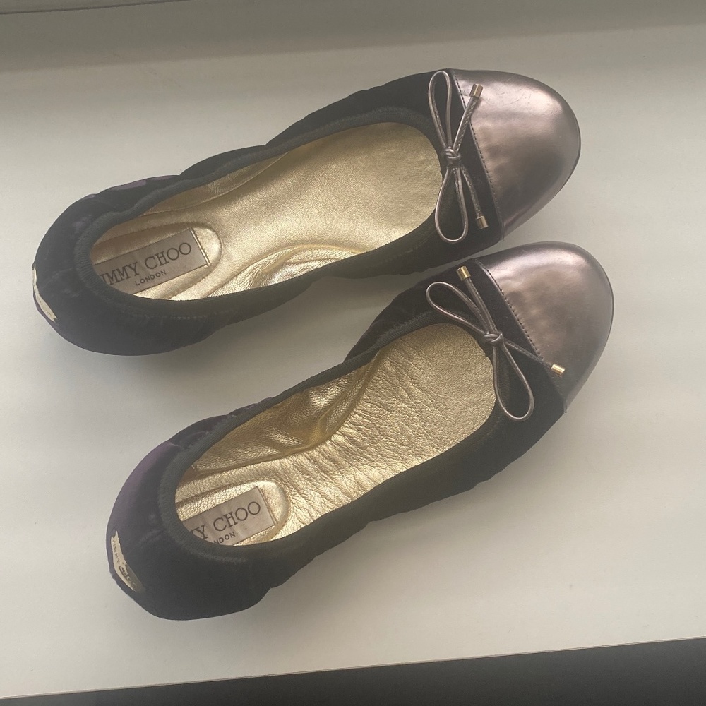 Jimmy Choo ballet flat with silver toe - LIKE NEW!
